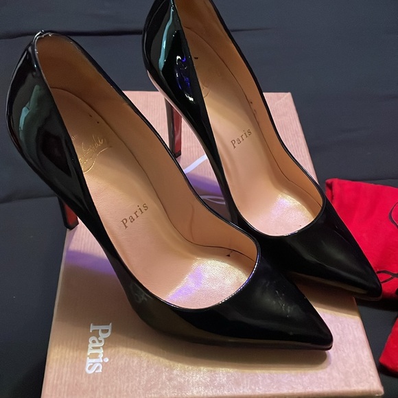 Christian Louboutin simple Pump